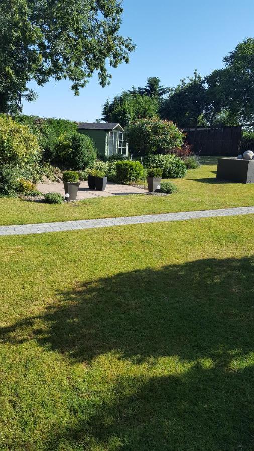 The White Dove Bed And Breakfast With Glamping Newark Showground Екстер'єр фото