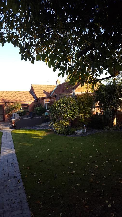 The White Dove Bed And Breakfast With Glamping Newark Showground Екстер'єр фото