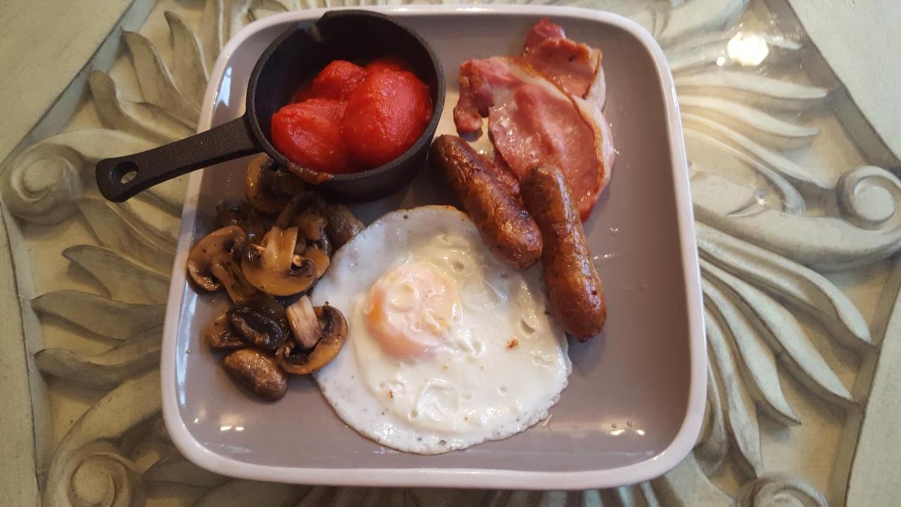 The White Dove Bed And Breakfast With Glamping Newark Showground Екстер'єр фото