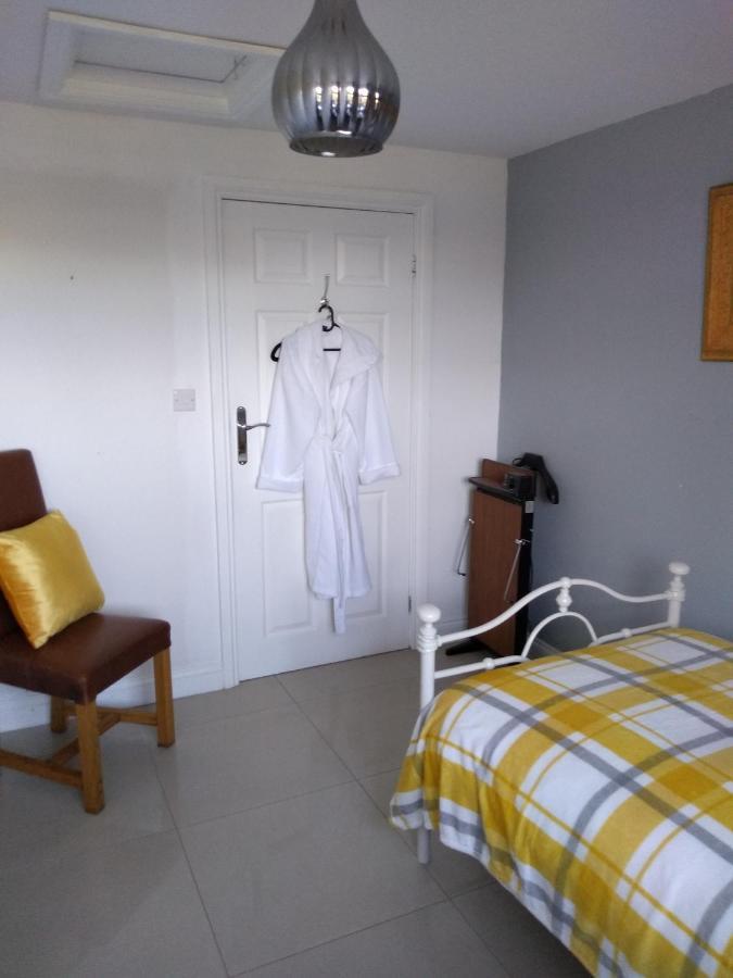 The White Dove Bed And Breakfast With Glamping Newark Showground Екстер'єр фото