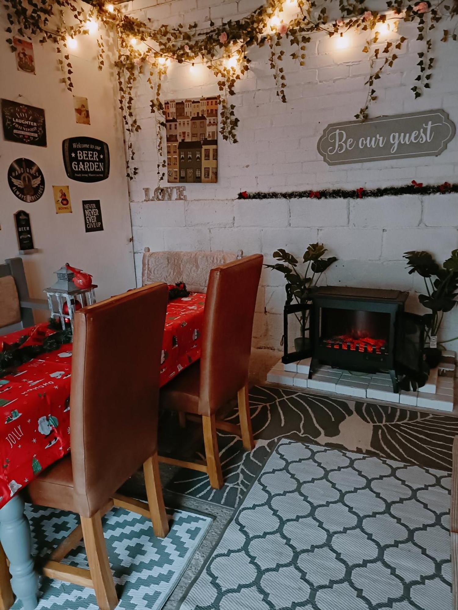 The White Dove Bed And Breakfast With Glamping Newark Showground Екстер'єр фото